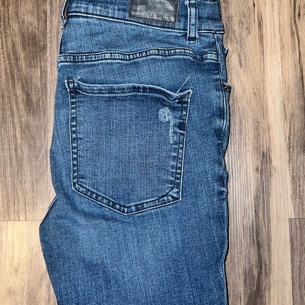 Express Stetch + Ankle High Rise Jeans in the size 6S - Picture 4 of 4